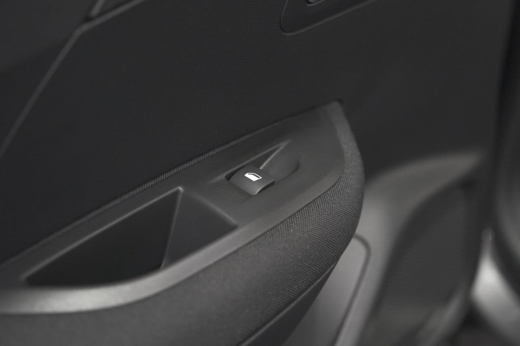 Peugeot 2008 puretech 130 active | camera | apple carplay | parkeersensoren