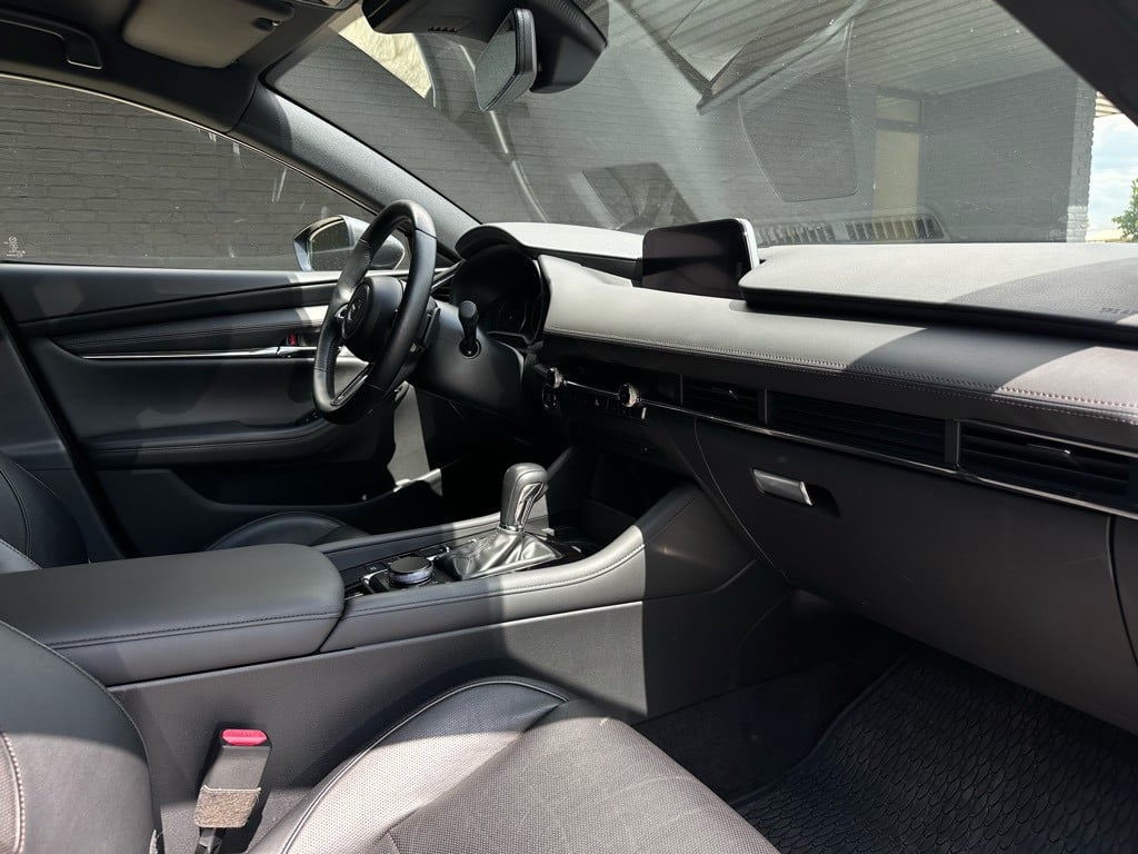 Mazda 3 2.0 sa-x luxury // homura uitvoering // 180pk versie //