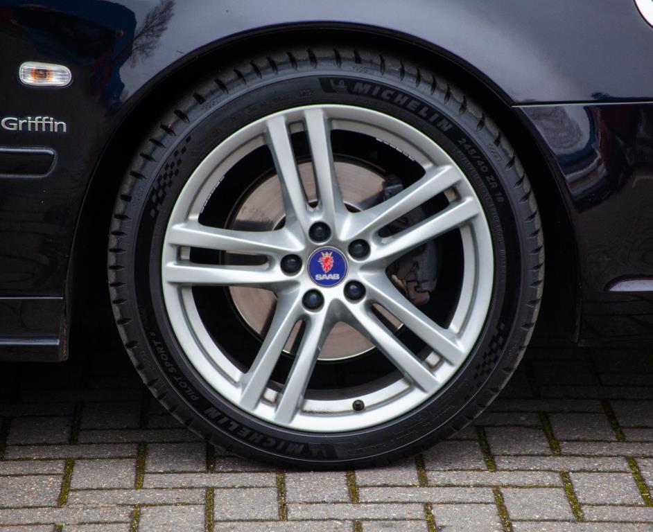 Saab 9-5 estate 2.3 turbo griffin aero