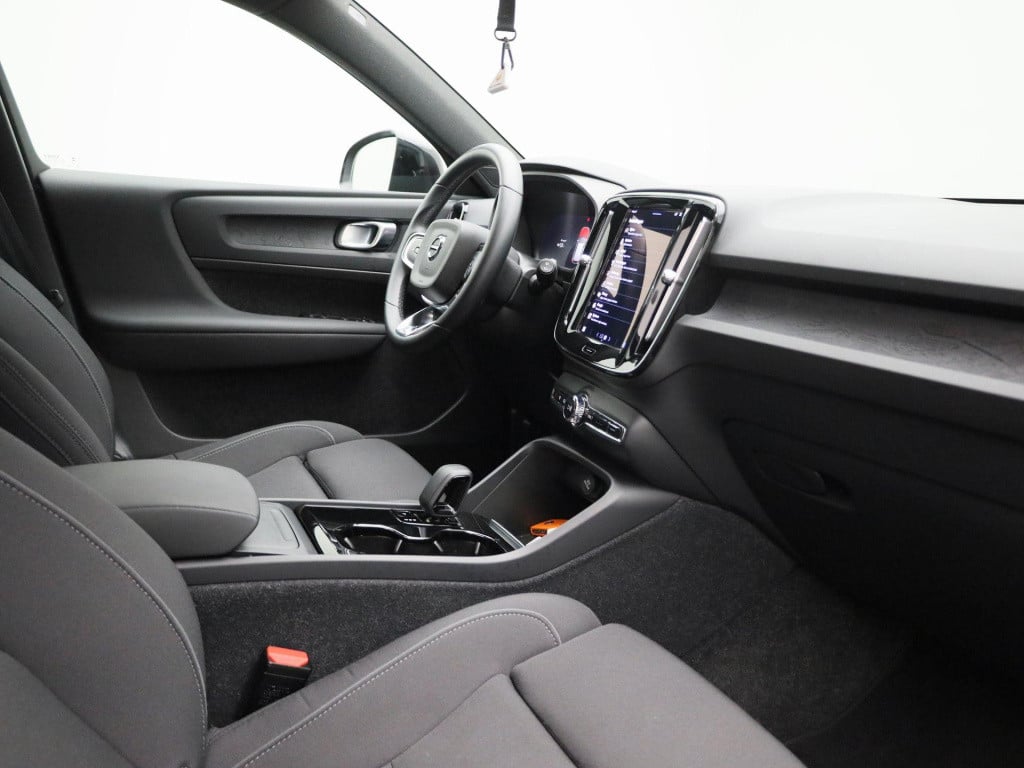 Volvo XC40 recharge core | automaat | lmv | parkeer sensoren | virtual cock