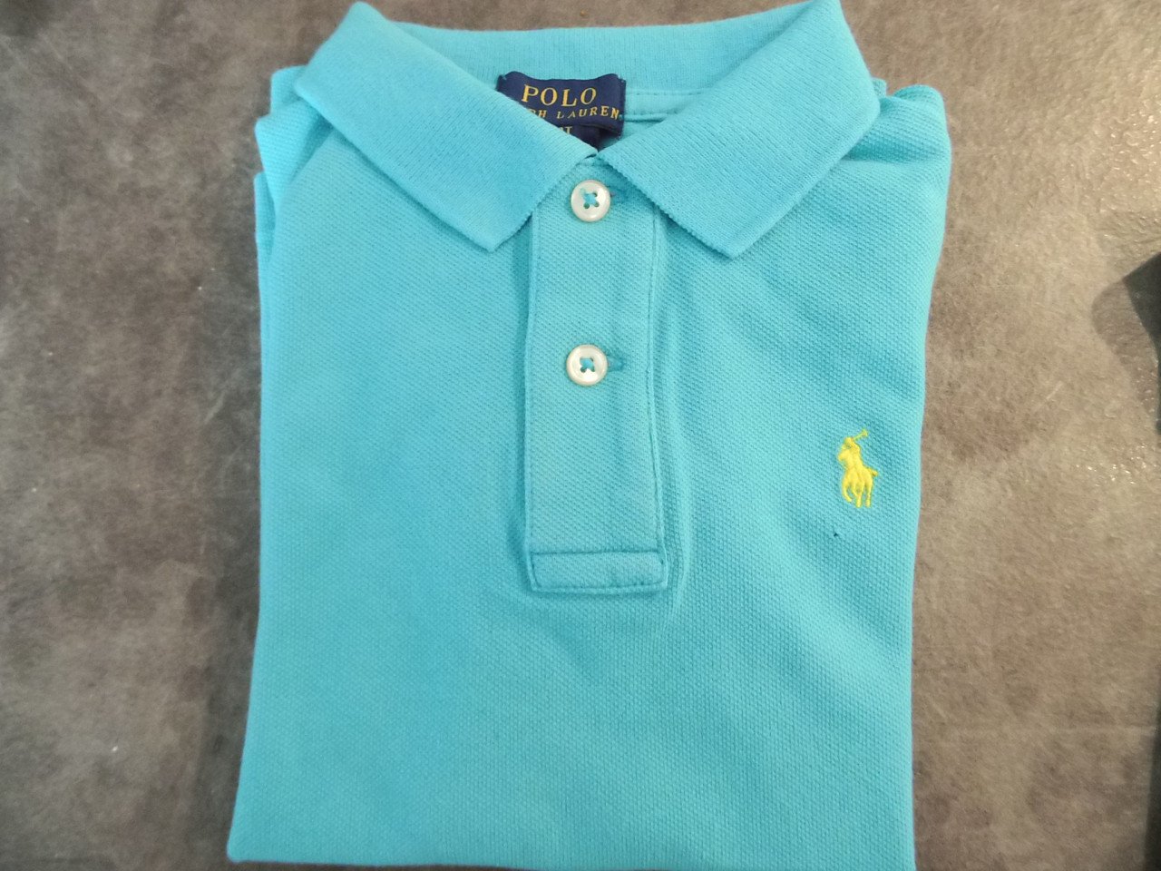 2 Polo's van Ralph Lauren maat 122 en 110.