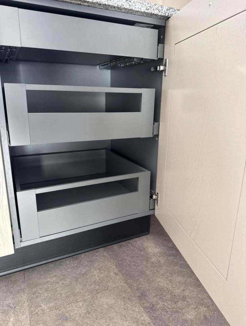 Complete hoekkeuken met Quooker, Siemens en Atag apparatuur