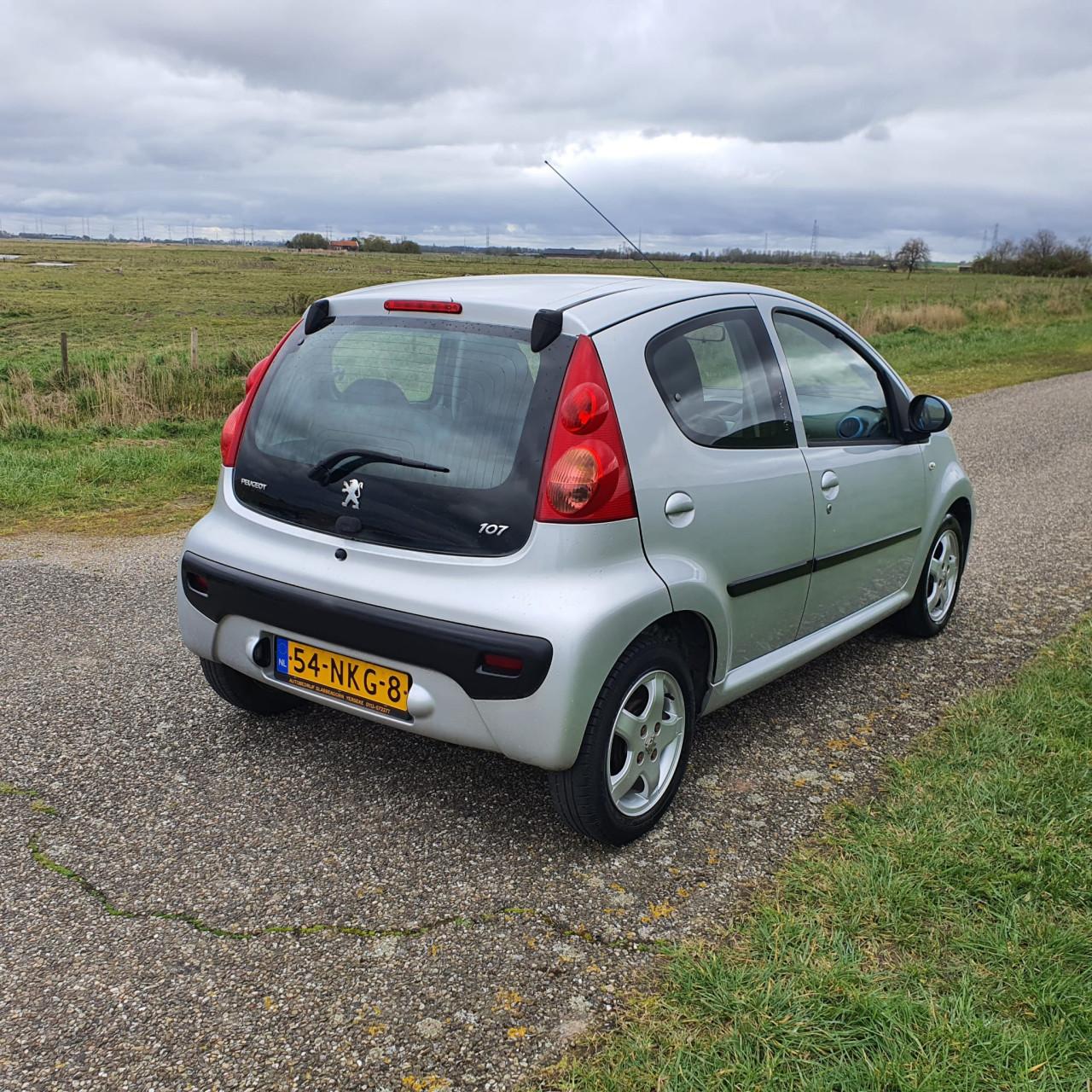 Peugeot 107 1.0-12V Urban Move 5 deurs