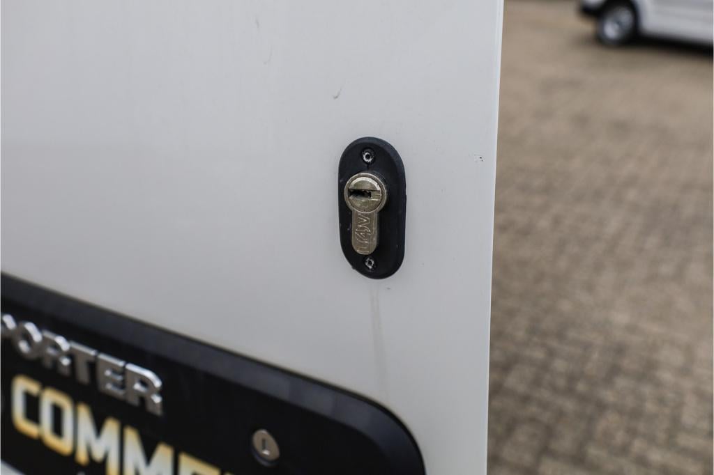 Volkswagen Transporter 2.0 tdi l2h1 30 cr.contr. i ac i trekhaak i dealeron