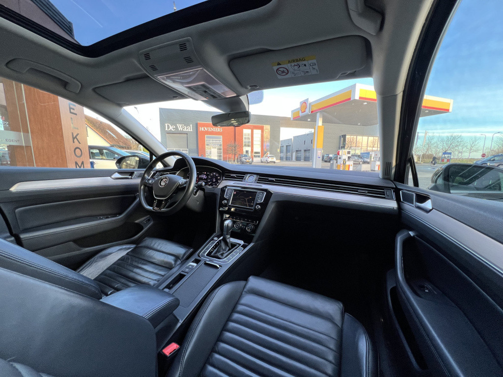 Volkswagen Passat variant highline automaat | bluetooth | camera | lederen 