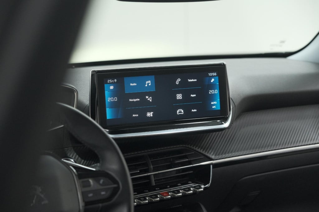 Peugeot 2008 puretech 130 allure | camera | apple carplay | navigatie | par