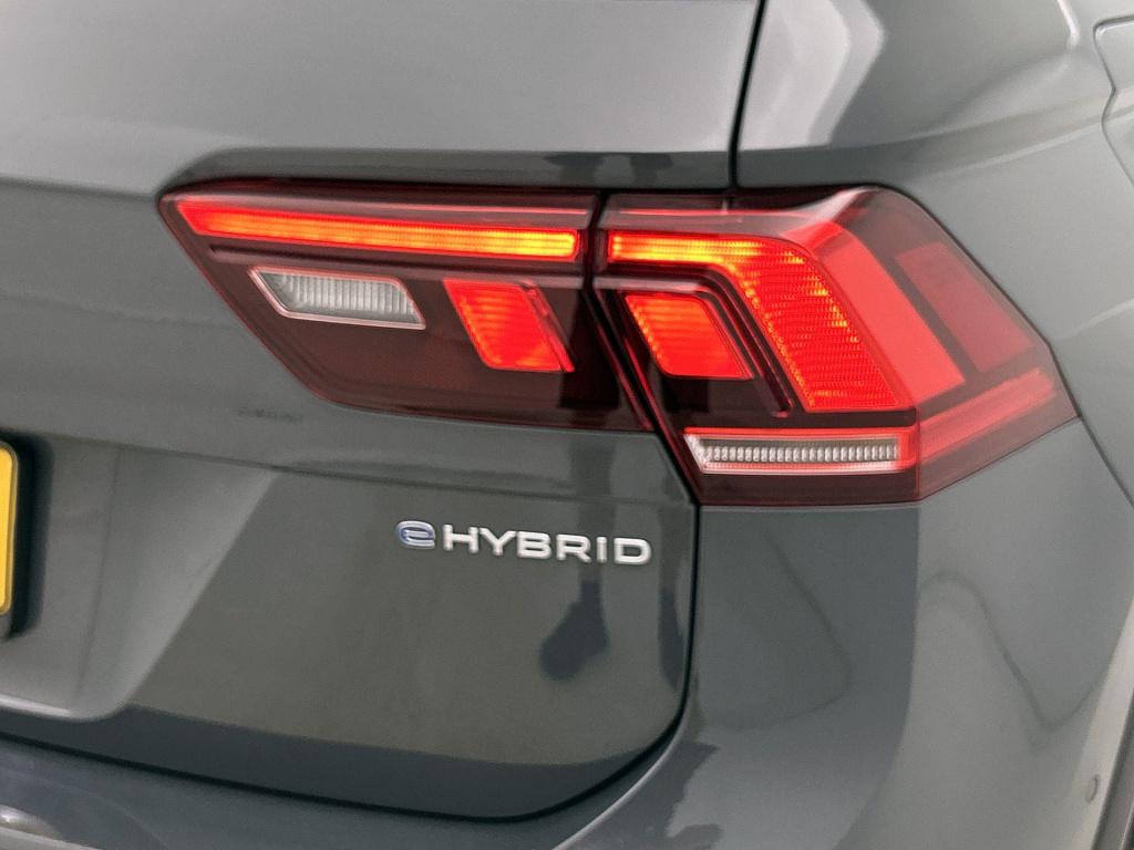 Volkswagen Tiguan 1.4 tsi ehybrid r-line business | automaat | panorama dak