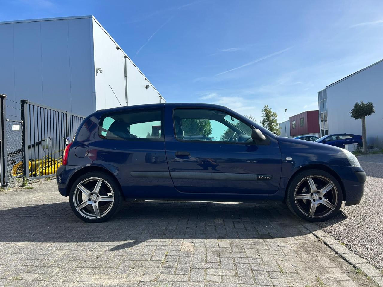 Renault Clio 1.4-16V Dynamique 1e Eigenaar/Cruise/17" LM/Trekhaak/Lage KM**