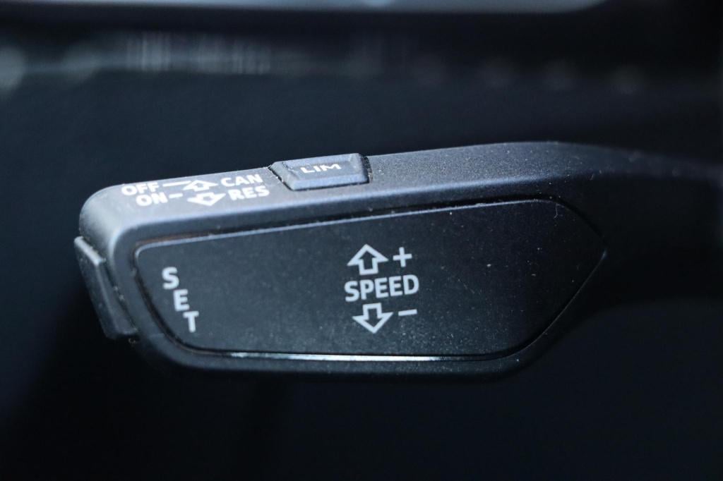 Audi Q2 1.0 tfsi sport airco | navi