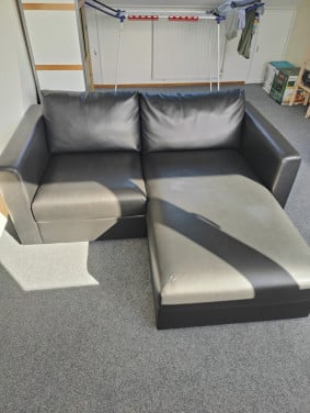 IKEA korte hoekbank met opbergruimte - ideaal voor kleine woning