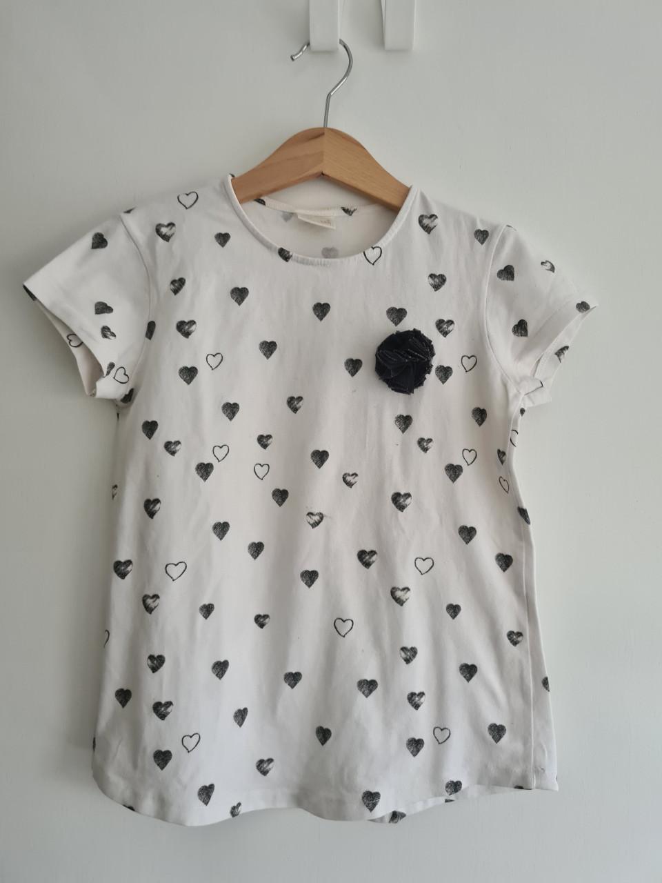 Zara wit/creme zwarte hartjes shirt  Maat 128
