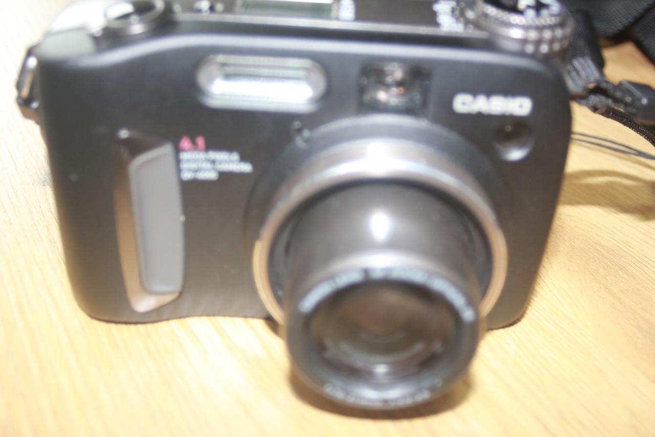 Casio 4.1 megapixel QV-4000