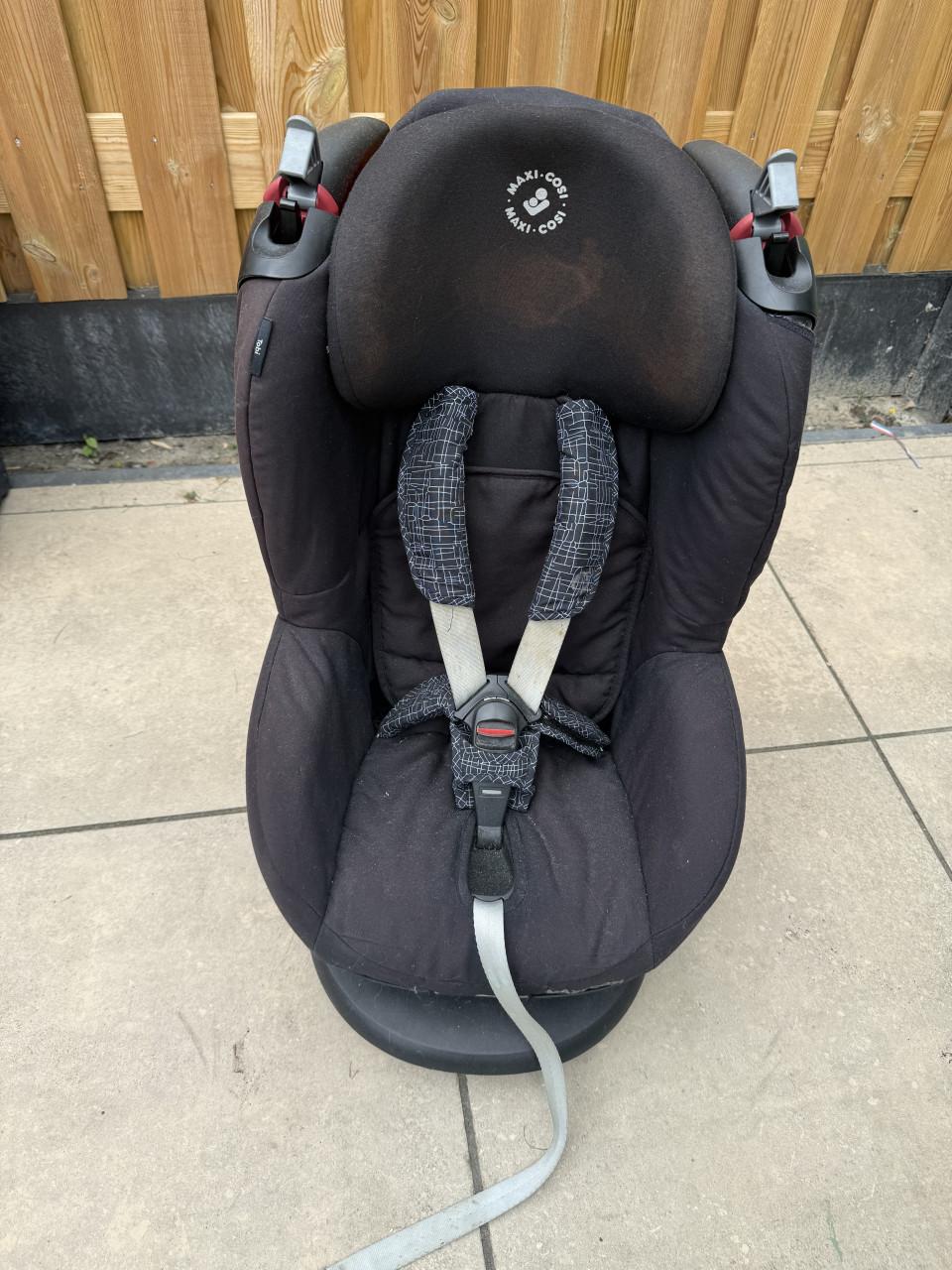 Maxi cosi FamilyFix 2, Pebble I-Size en Tobi