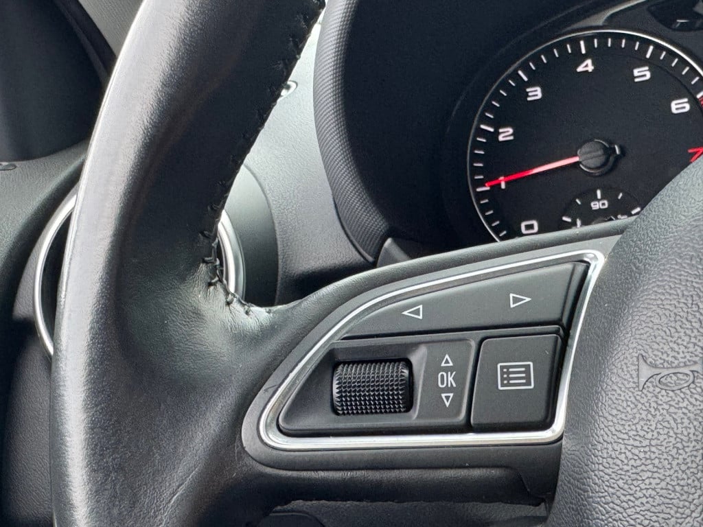 Audi A1 Sportback 1.0 tfsi s-line * navigatie * cruise control * nap