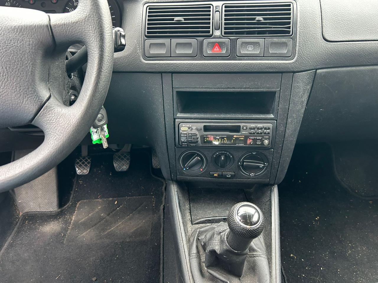 Volkswagen Golf 1.4-16V Master Edition Airco/LM/Trekhaak/Verzwaarde Vering