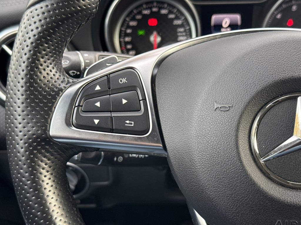 Mercedes-Benz A-Klasse 180 amg night edition plus | h&k | carplay | leder |