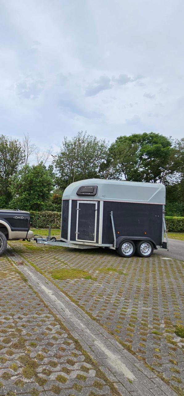 2 paards trailer