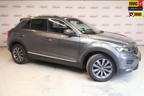 Volkswagen T-roc 1.5 tsi sport business r|stoelverwarming|trekhaak|parkeers