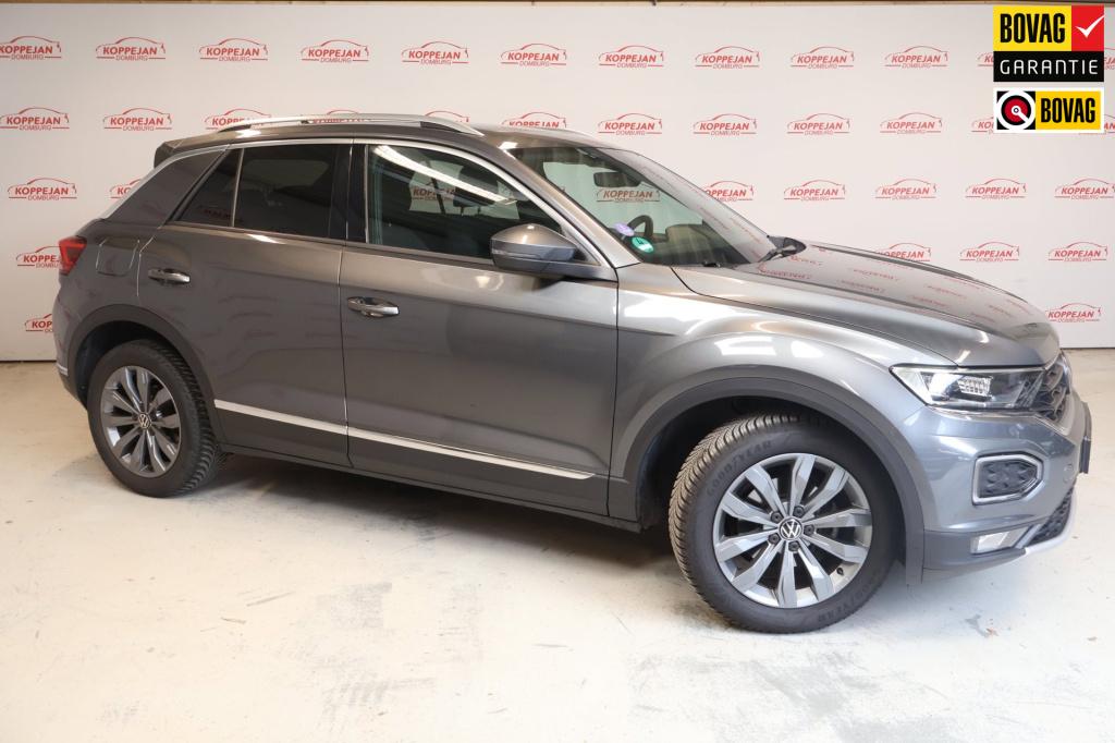 Volkswagen T-roc 1.5 tsi sport business r|stoelverwarming|trekhaak|parkeers