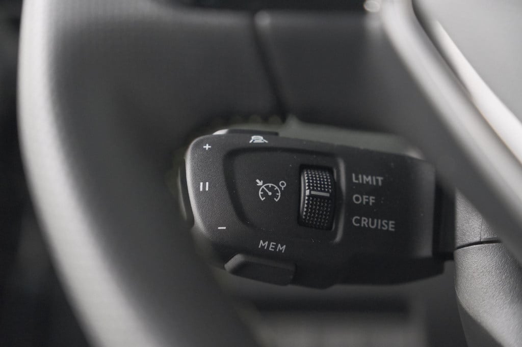 Peugeot 2008 puretech 130 eat8 gt | 360 camera | stoelmassage | adaptieve c