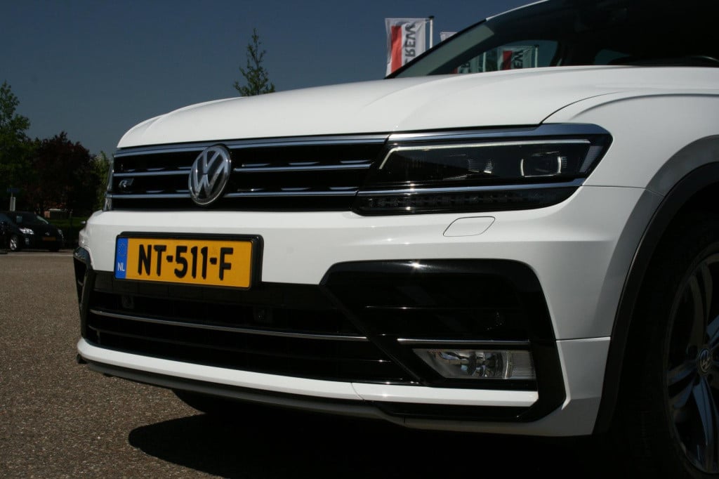 Volkswagen Tiguan 1.4 tsi r-line / connected series