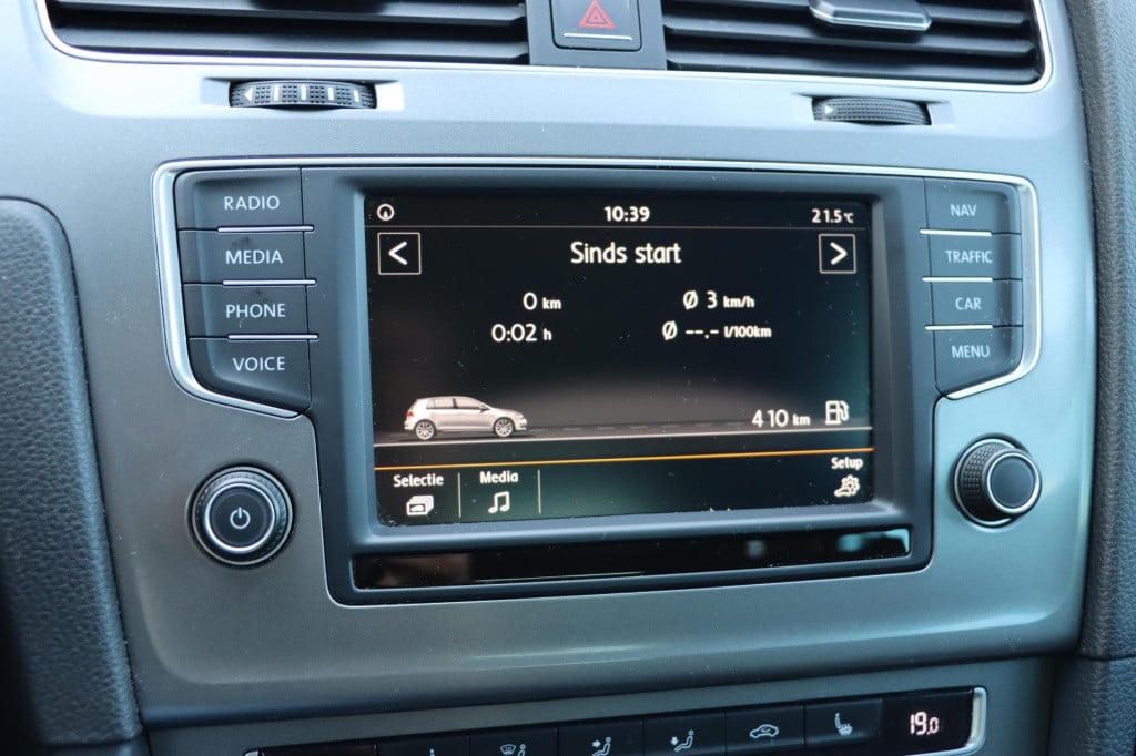 Volkswagen Golf 1.2 tsi business edition r connected