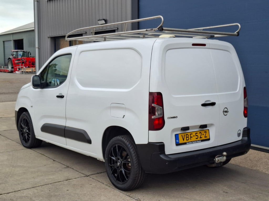 Opel Combo 1.6d l1h1 edition airco / cruise controle / navi / imperial / tr