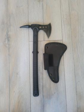 SH6 survival axe