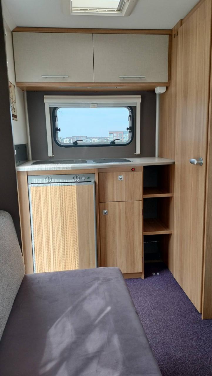 Caravelair 335 (2016!!!) met voortent