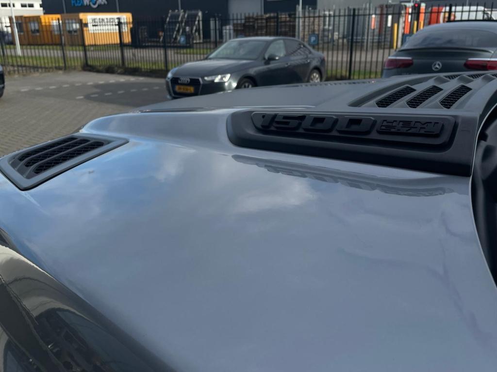 Dodge Ram 1500 5.7 v8 4x4 crew cab night edition alp | wide body | pano | 2