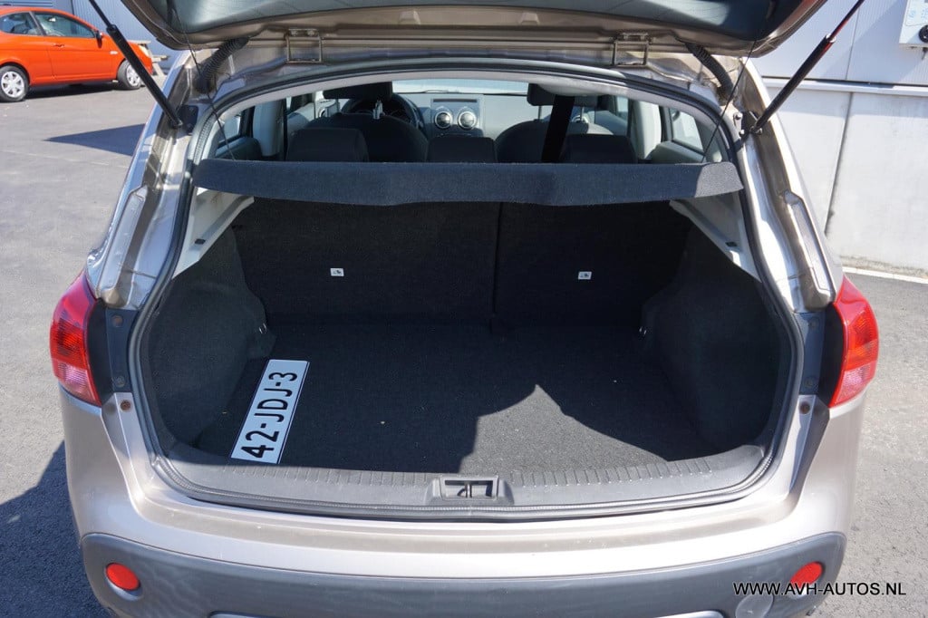 Nissan Qashqai 2.0 acenta