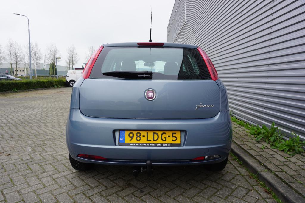 Fiat Grande Punto 1.2 actual airco / elektr. ramen / trekhaak / nieuwe apk!