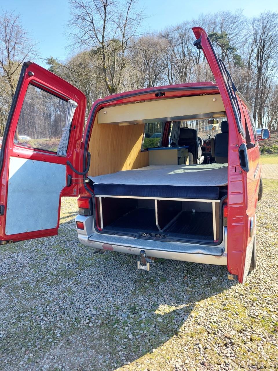Rode avontuurlijke Camper