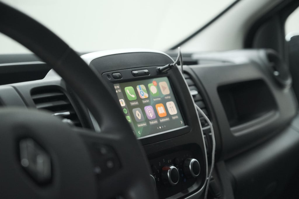 Renault Trafic 2.0 dci 120 t27 l1h1 work edition | trekhaak | apple carplay