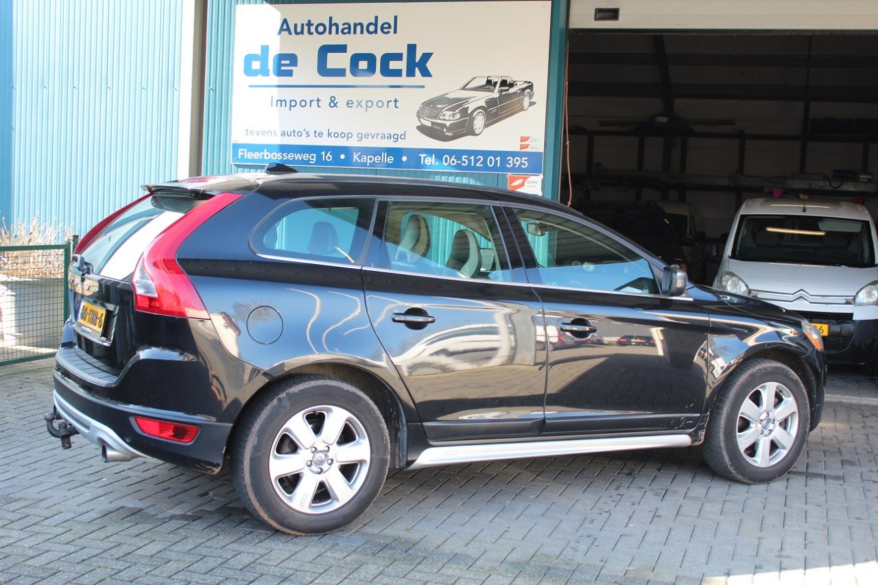 Volvo XC60 2.0 *D3 *2012 *R-design*Leder*Navi*