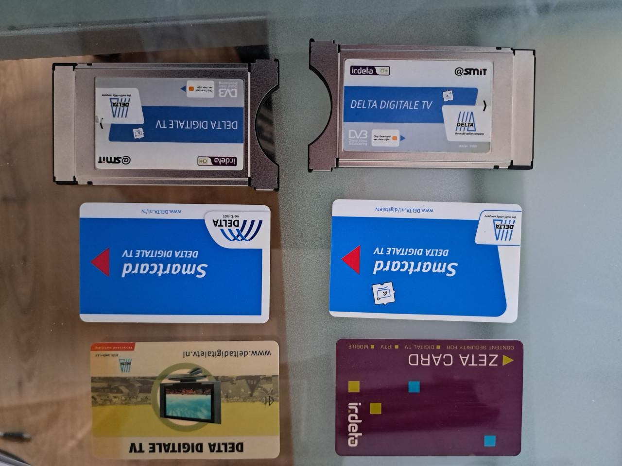 Te koop 2 delta digitale TV CI modules met smartcard