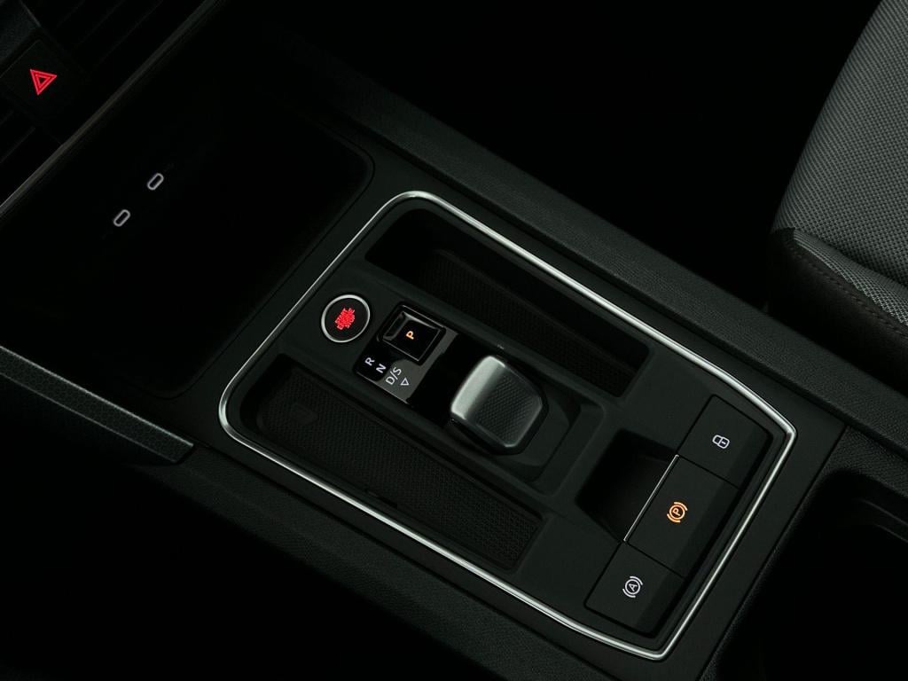 Seat Leon style business intense 1.5 tsi ehybrid 150 kw / 20