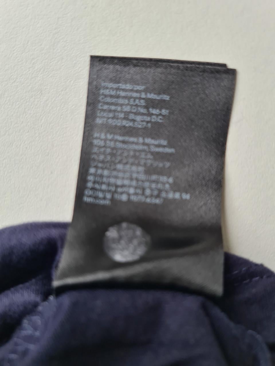 Donkerblauw met wit bedrukt T-shirt van H&M  Maat XL