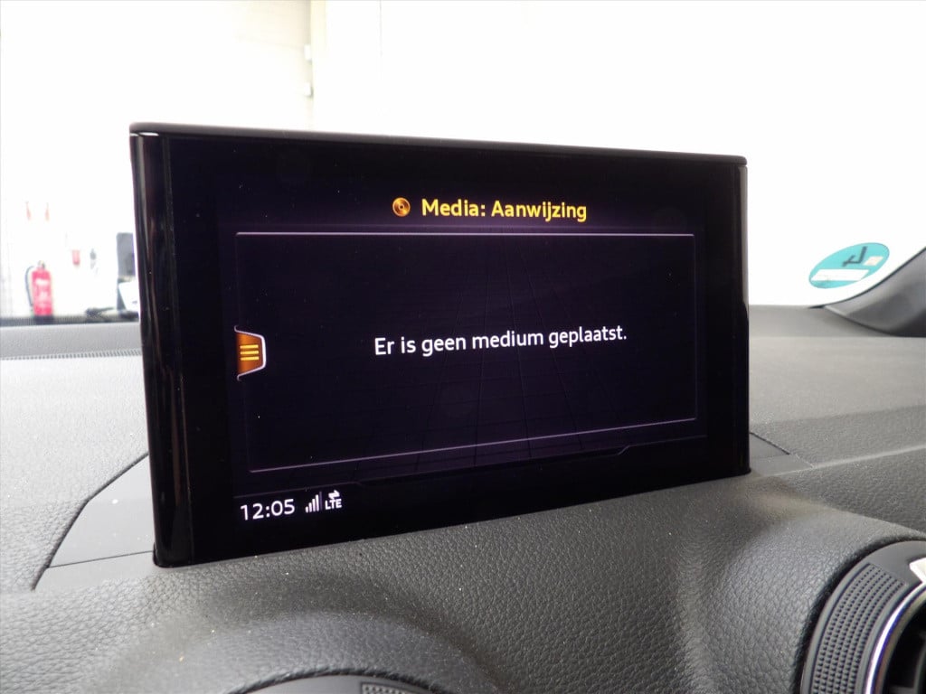 Audi Q2 35 tfsi 150pk s tronic s line edition