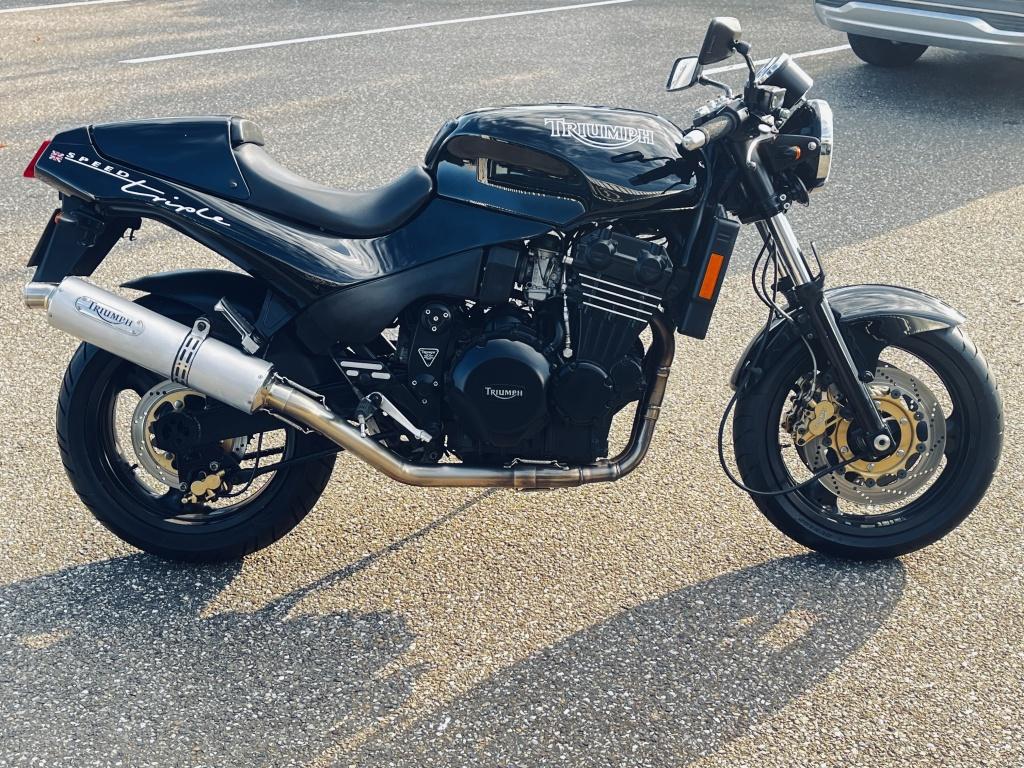 Triumph Speed Triple t300