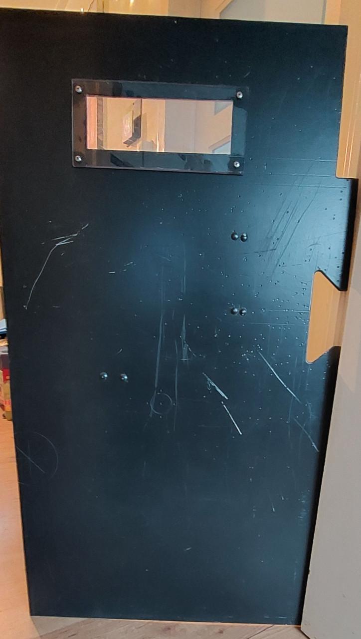 Airsoft Schild 140x78 cm.