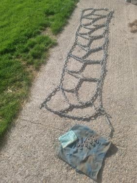 Vrachtwagen sneeuwkettingen