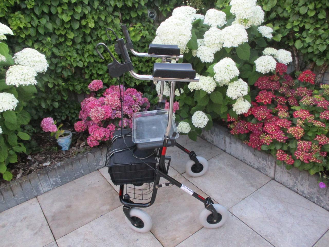 Zgan Premis Provo opvouwbare rollator met onderarmschalen