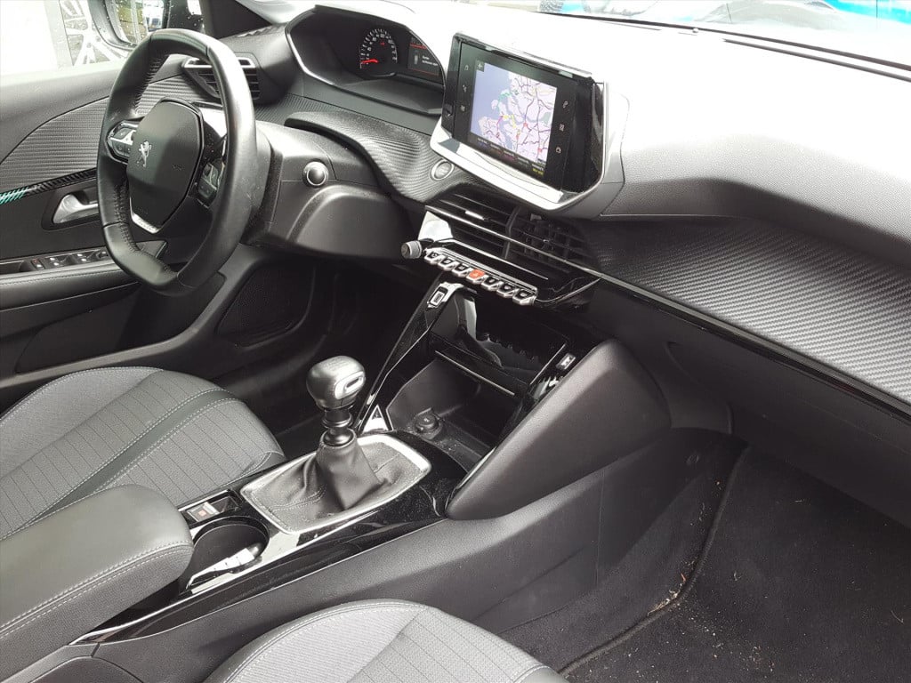 Peugeot 208 1.2 puretech 100pk allure navigatie | apple carplay & android a