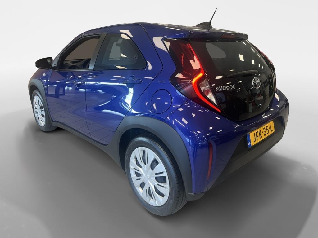 Toyota Aygo X 1.0 vvt-i mt play