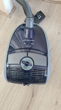 Philips stofzuiger in zeer goed staat-220V-1800W-compleet