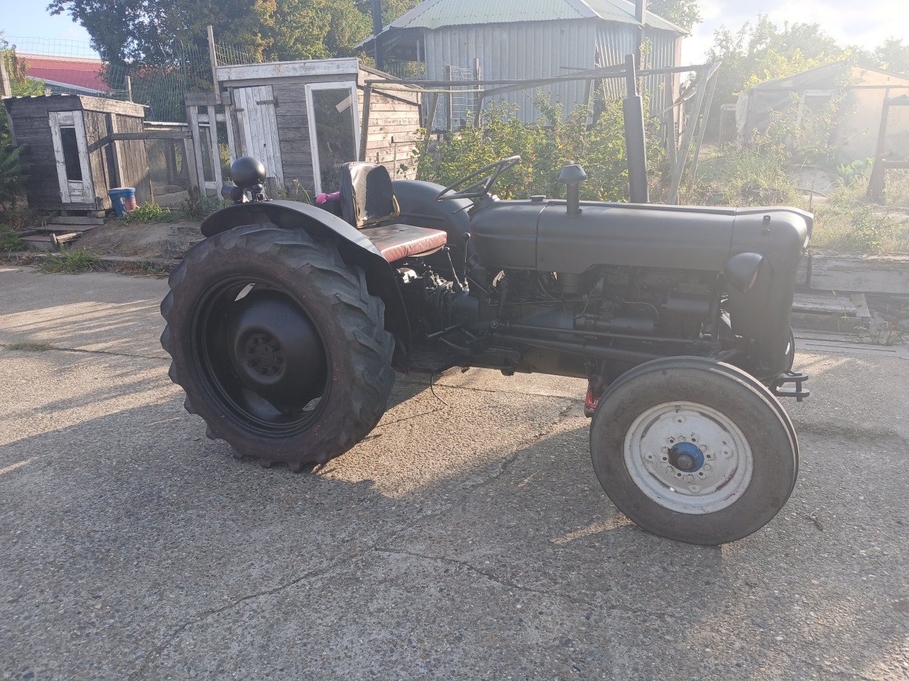 Tractor ford dexa