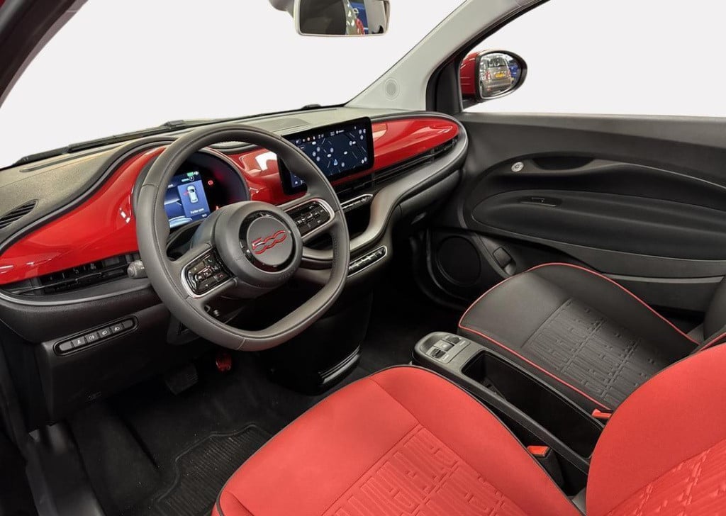 Fiat 500e cabrio red 24 kwh