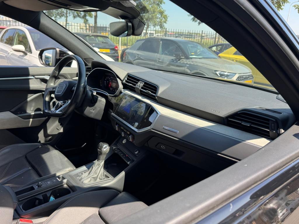 Audi Q3 sportback 35 tfsi s-line 3x * panoramadak * lederen sportstoelen * 