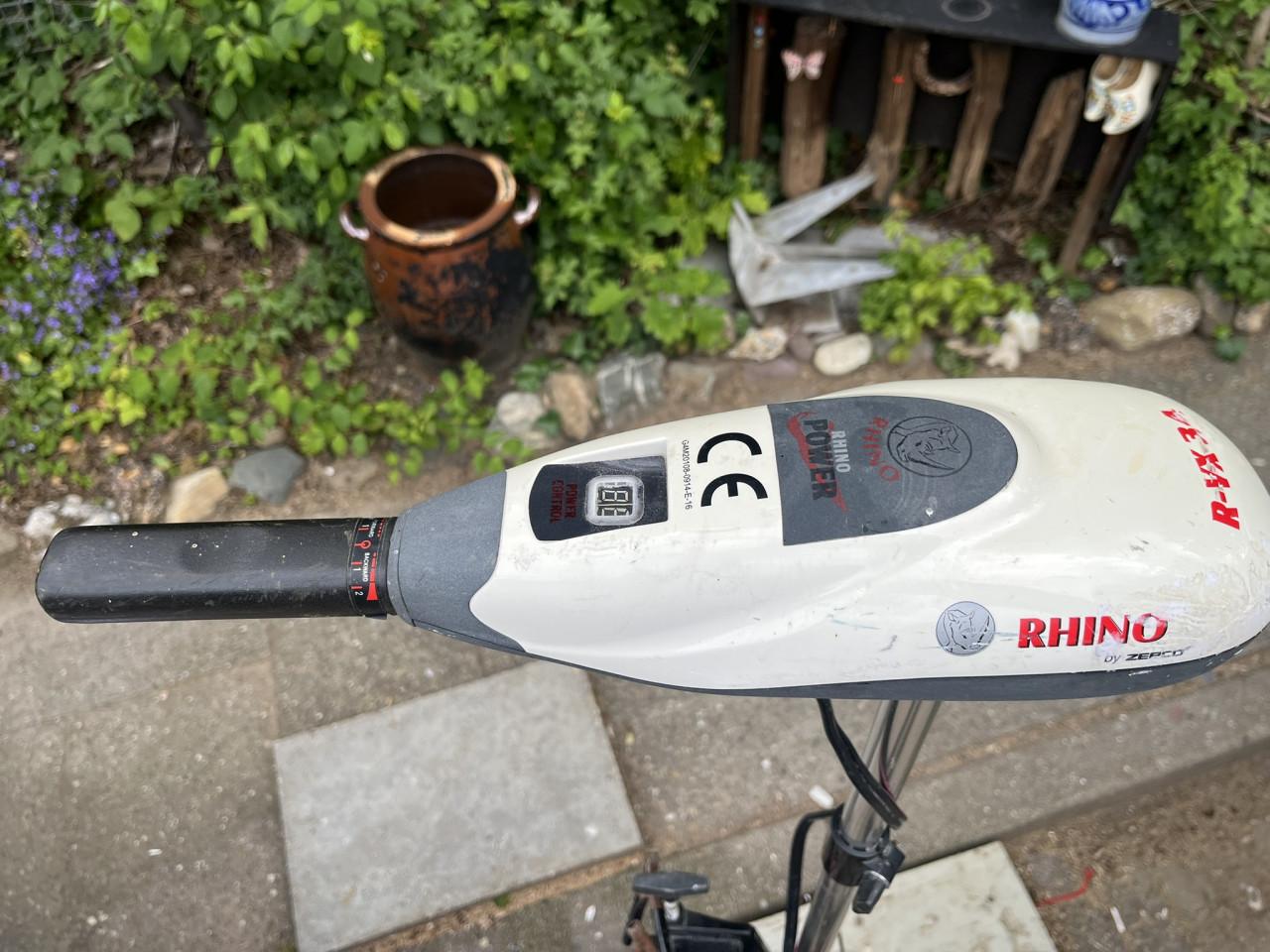 RHINO VX 34 elektrische buitenboordmotor